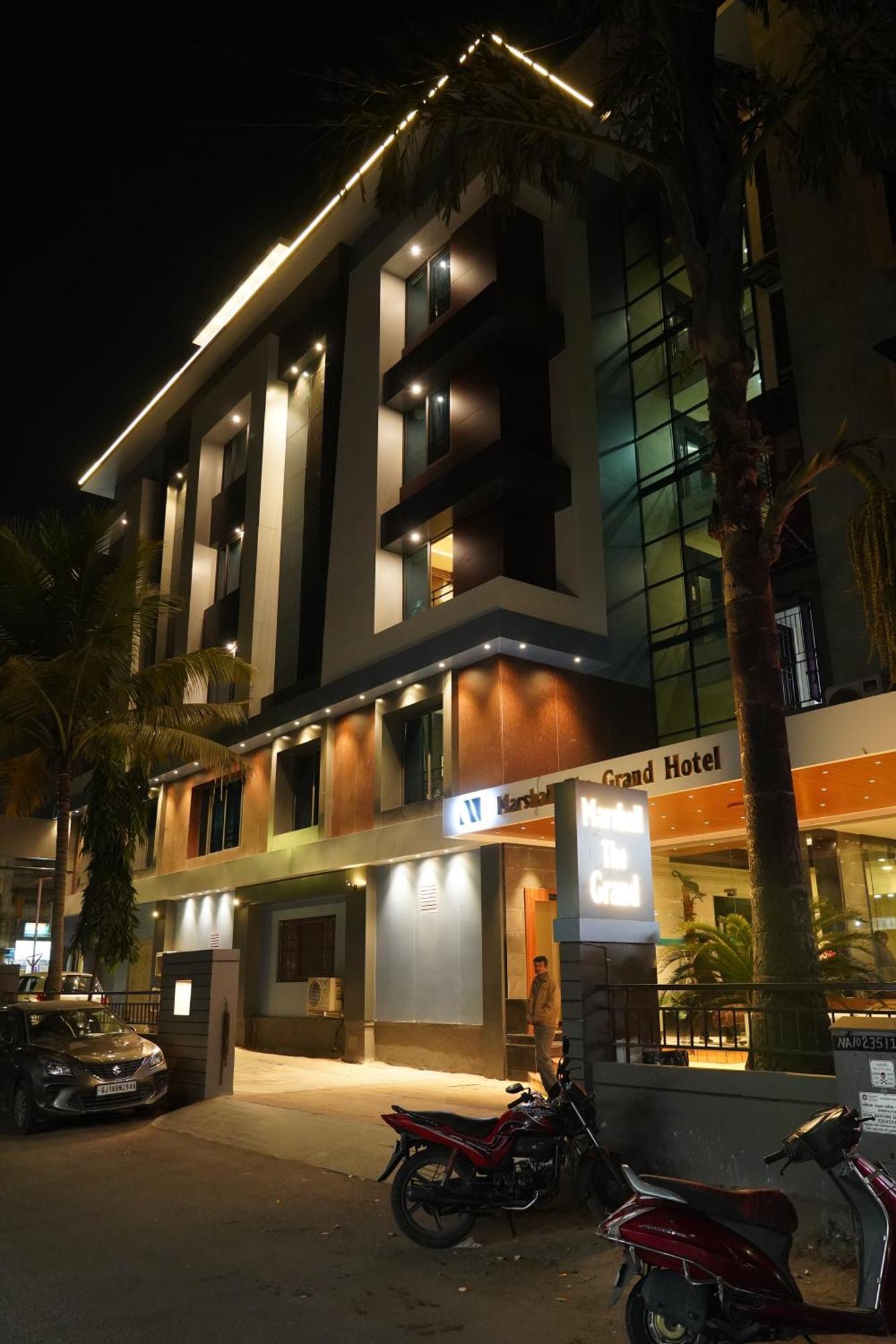 Marshall The Grand Hotel Ahmedabad Luaran gambar