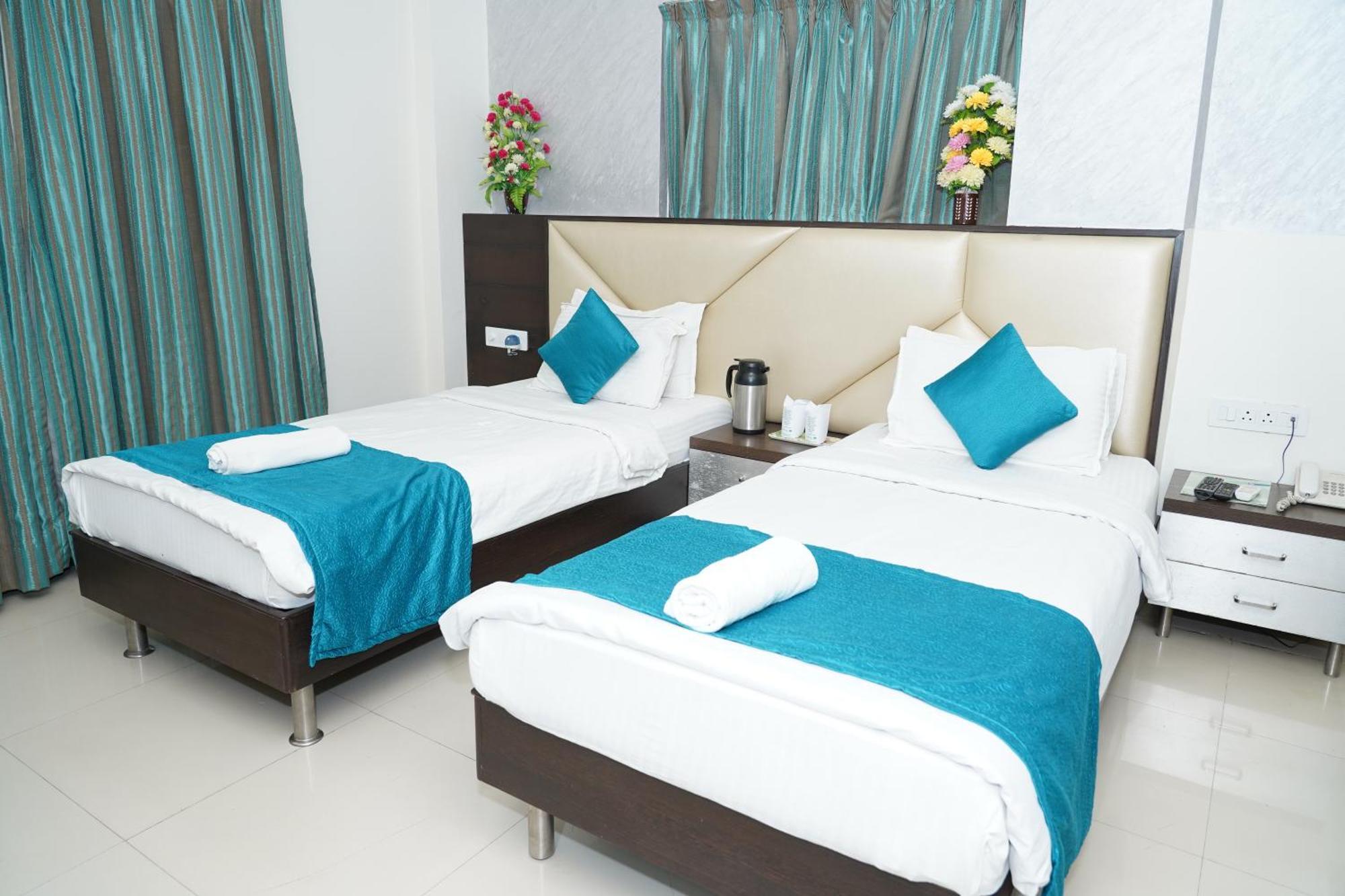 Marshall The Grand Hotel Ahmedabad Luaran gambar
