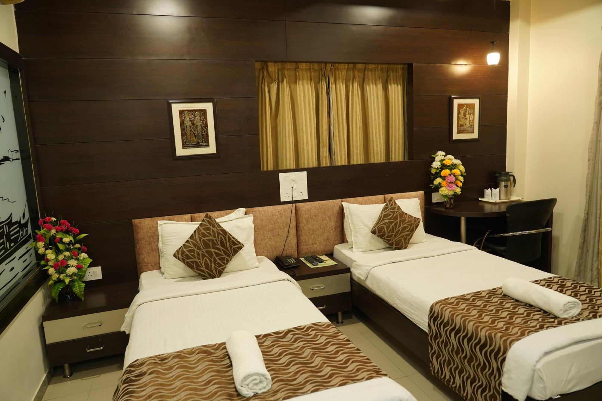Marshall The Grand Hotel Ahmedabad Luaran gambar