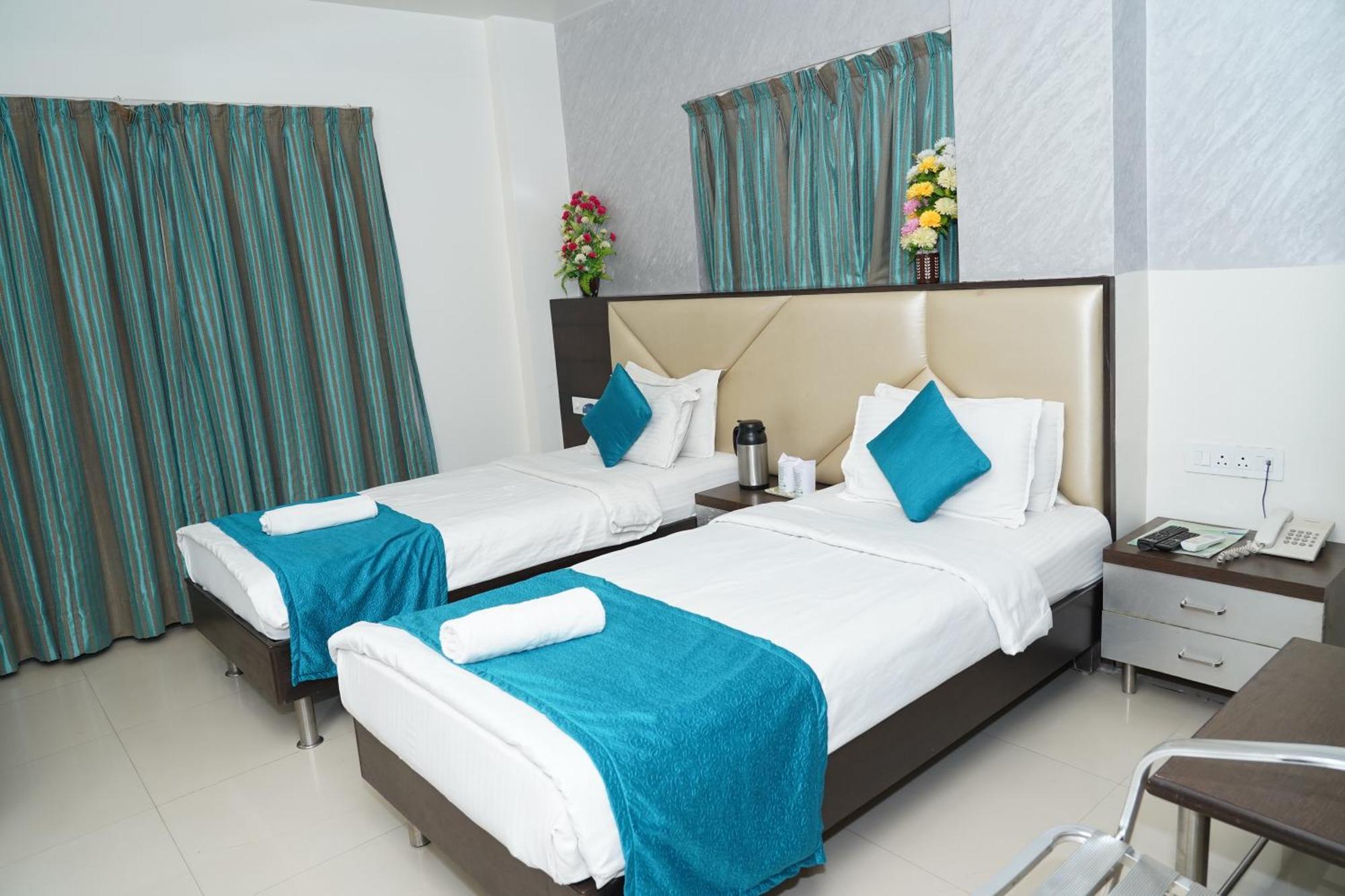 Marshall The Grand Hotel Ahmedabad Luaran gambar