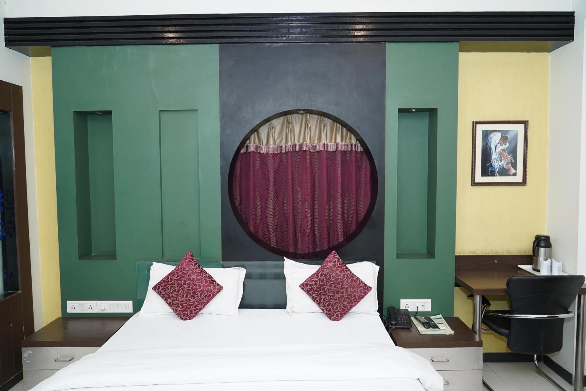 Marshall The Grand Hotel Ahmedabad Luaran gambar