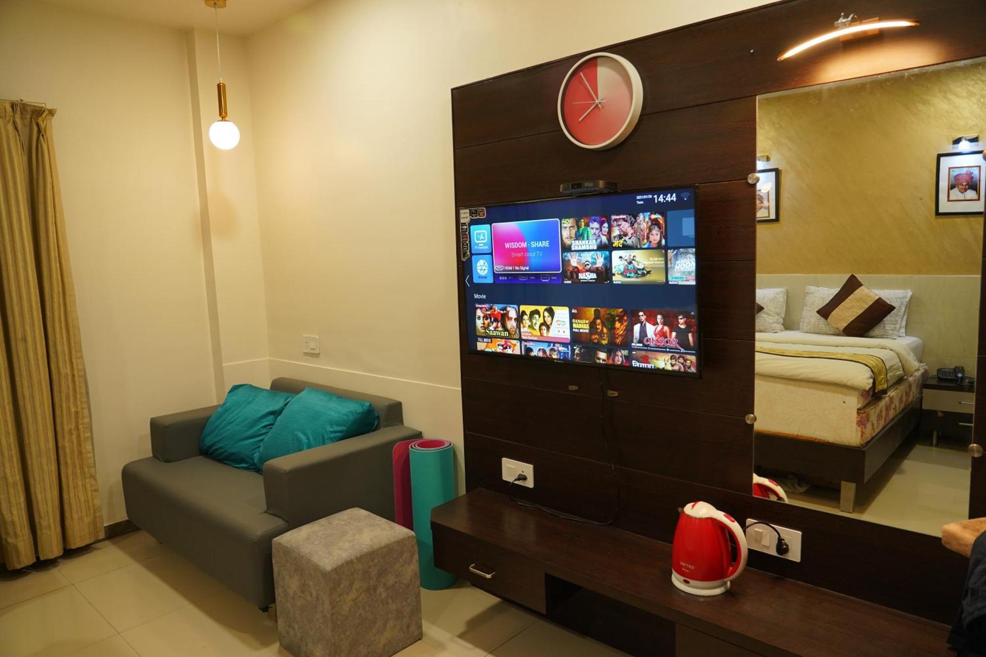 Marshall The Grand Hotel Ahmedabad Luaran gambar