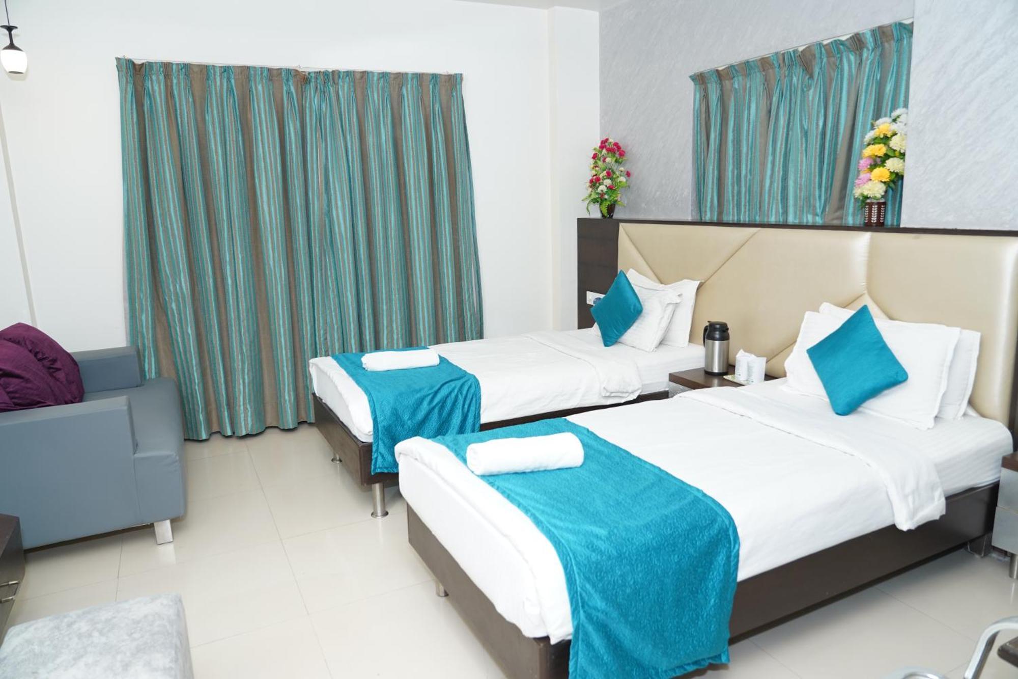 Marshall The Grand Hotel Ahmedabad Luaran gambar