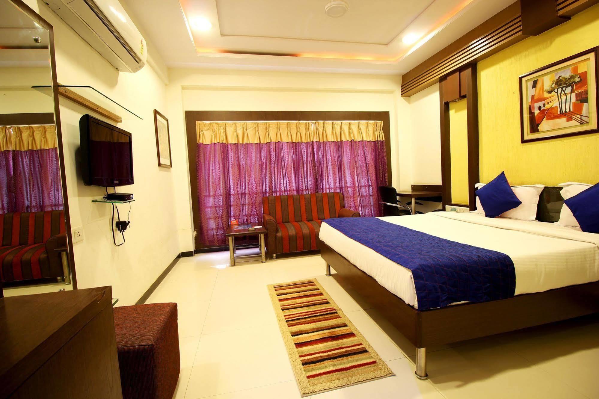Marshall The Grand Hotel Ahmedabad Luaran gambar